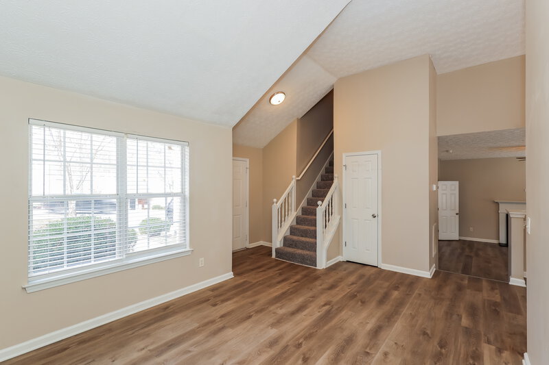 1,995/Mo, 4405 Gladewood Run Union City, GA 30291 Living Room View