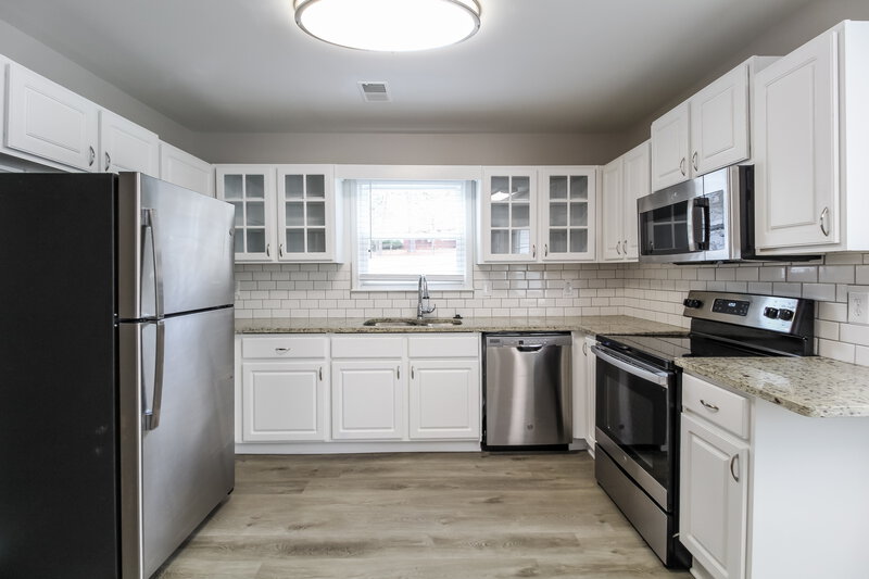 2,480/Mo, 1005 Old Spring Way NE Buford, GA 30518 Kitchen View