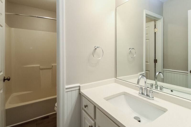2,480/Mo, 1005 Old Spring Way NE Buford, GA 30518 Bathroom View