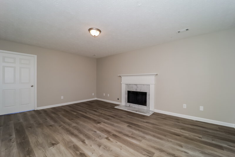 2,370/Mo, 2710 Luke Dr Ellenwood, GA 30294 Family Room View 2