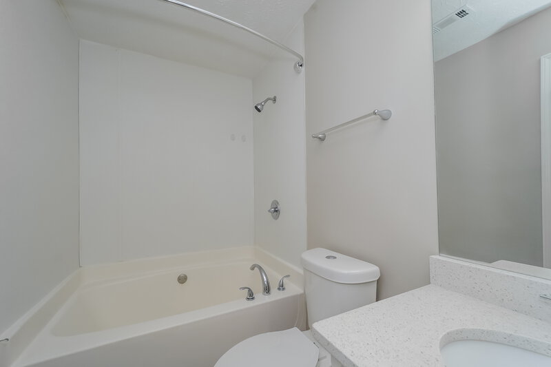 2,370/Mo, 2710 Luke Dr Ellenwood, GA 30294 Bathroom View 2