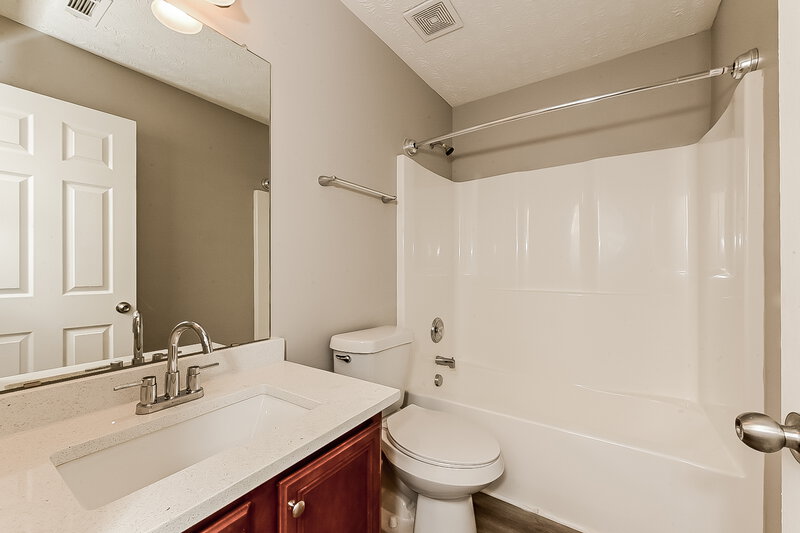 2,470/Mo, 414 Invector Ct Locust Grove, GA 30248 Bathroom View