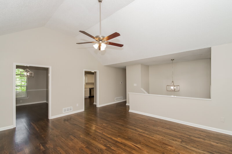 2,015/Mo, 2706 Candler Ct Marietta, GA 30064 Living Room View