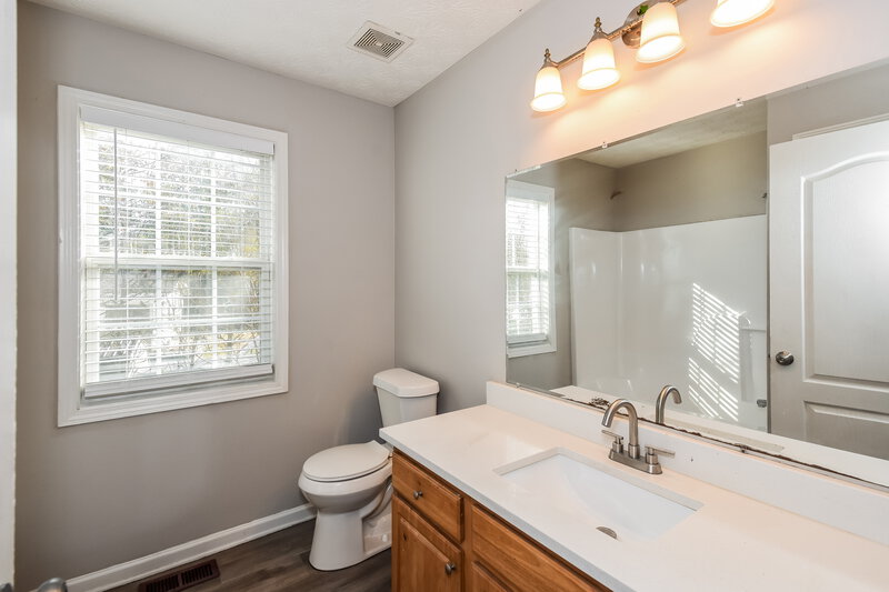 2,295/Mo, 2682 Owens Avenue SW Marietta, GA 30064 Main Bathroom View