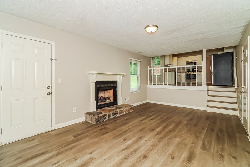 2,310/Mo, 4067 Keheley Glen Dr Marietta, GA 30066 Living Room View 2
