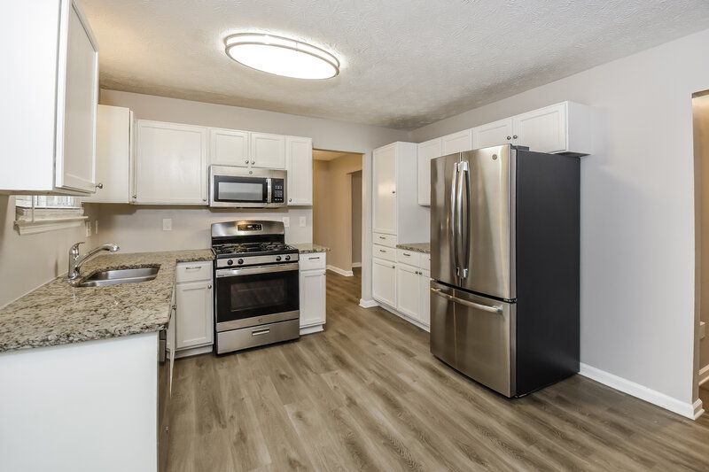 2,085/Mo, 4067 Keheley Glen Dr Marietta, GA 30066 Kitchen View 2