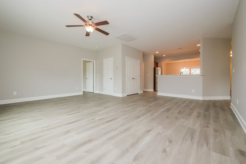 2,210/Mo, 231 Galway Ln Hampton, GA 30228 Living Room View