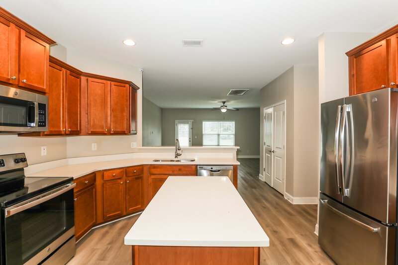 2,095/Mo, 231 Galway Ln Hampton, GA 30228 Kitchen View