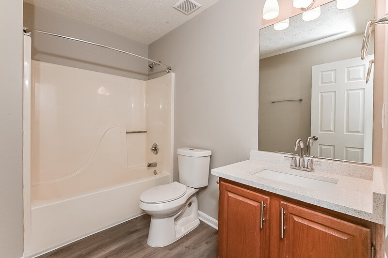 2,035/Mo, 543 Whaleys Lake Dr Jonesboro, GA 30238 Bathroom View