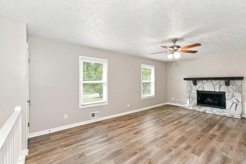 2,320/Mo, 2920 Sandstone Trail Marietta, GA 30064 Living Room View