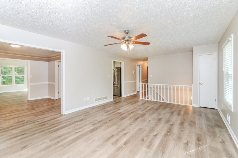 2,285/Mo, 2920 Sandstone Trail Marietta, GA 30064 Living Room View 3