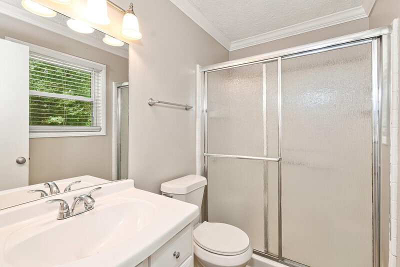 2,320/Mo, 2920 Sandstone Trail Marietta, GA 30064 Primary Bathroom View