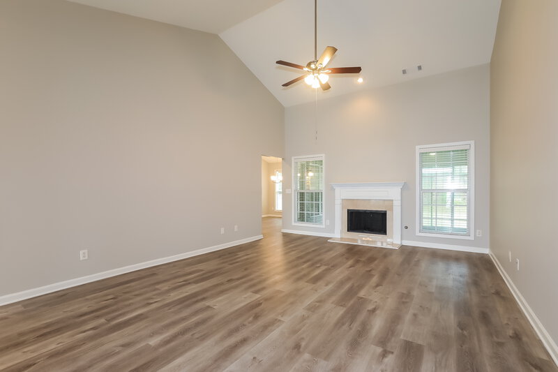 2,350/Mo, 1068 High Tide Trail Loganville, GA 30052 Living Room View