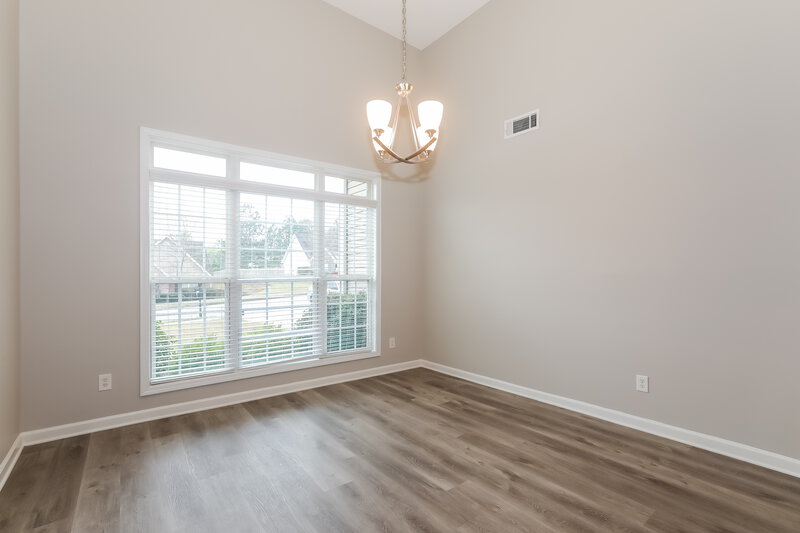 2,350/Mo, 1068 High Tide Trail Loganville, GA 30052 Dining Room View