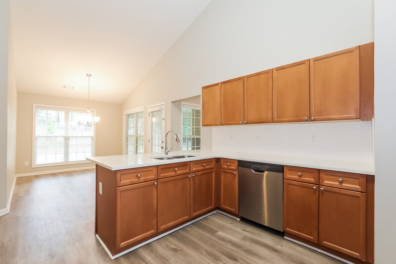 2,350/Mo, 1068 High Tide Trail Loganville, GA 30052 Kitchen View