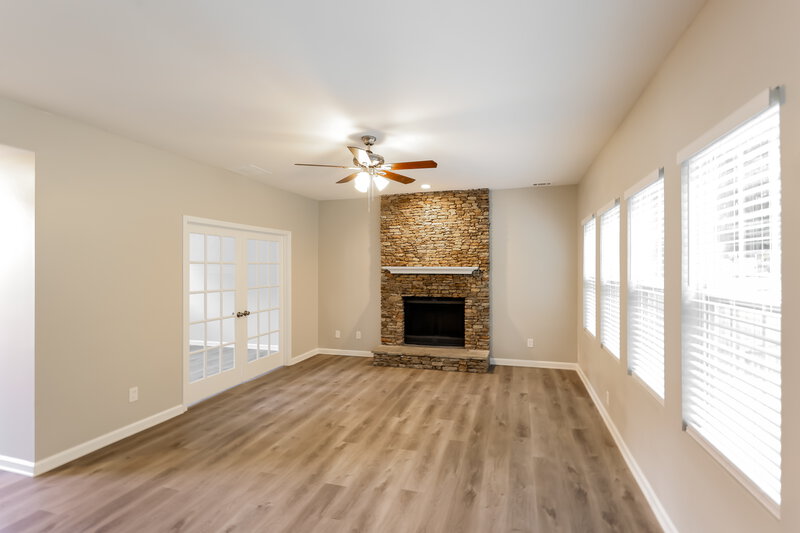 3,640/Mo, 186 Championship Ct Fayetteville, GA 30215 Living Room View 2