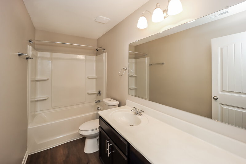 3,150/Mo, 5259 Cantbury Way Atlanta, GA 30349 Bathroom View