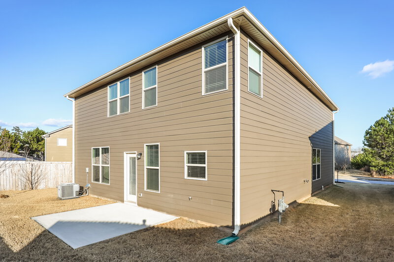 3,150/Mo, 5259 Cantbury Way Atlanta, GA 30349 Rear View