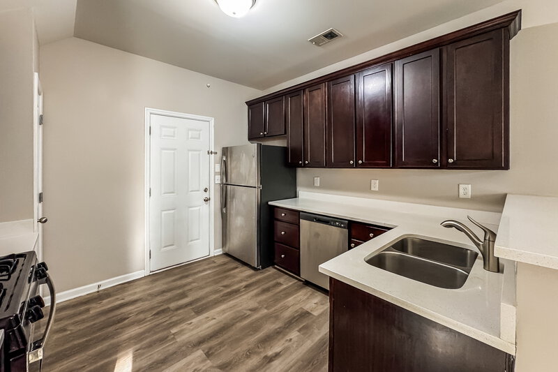 1,850/Mo, 525 Arrowhead Dr Dallas, GA 30132 Kitchen View