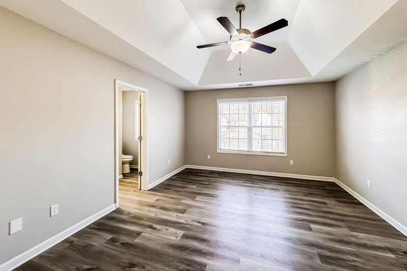 1,850/Mo, 525 Arrowhead Dr Dallas, GA 30132 Main Bedroom View