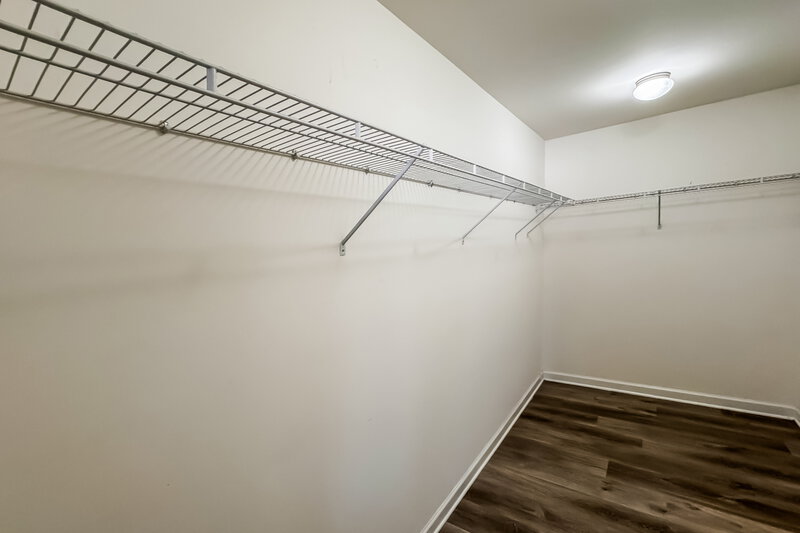 1,850/Mo, 525 Arrowhead Dr Dallas, GA 30132 Walk In Closet View