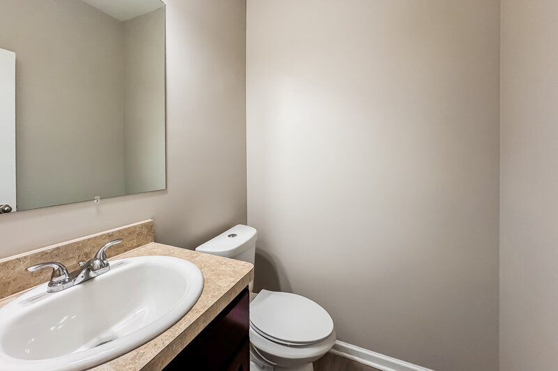 1,850/Mo, 525 Arrowhead Dr Dallas, GA 30132 Bathroom View 2