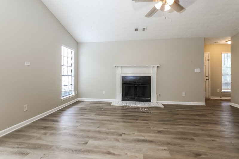 3,430/Mo, 527 Brookfield Way Jonesboro, GA 30238 Living Room View 2