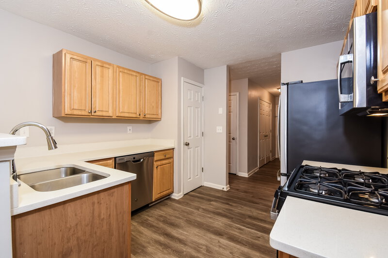 1,820/Mo, 180 Creekview Blvd Covington, GA 30016 Kitchen View