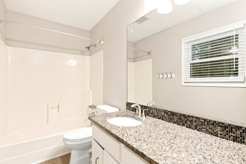 2,360/Mo, 206 Morgans Turn Peachtree City, GA 30269 Primary Bathroom View