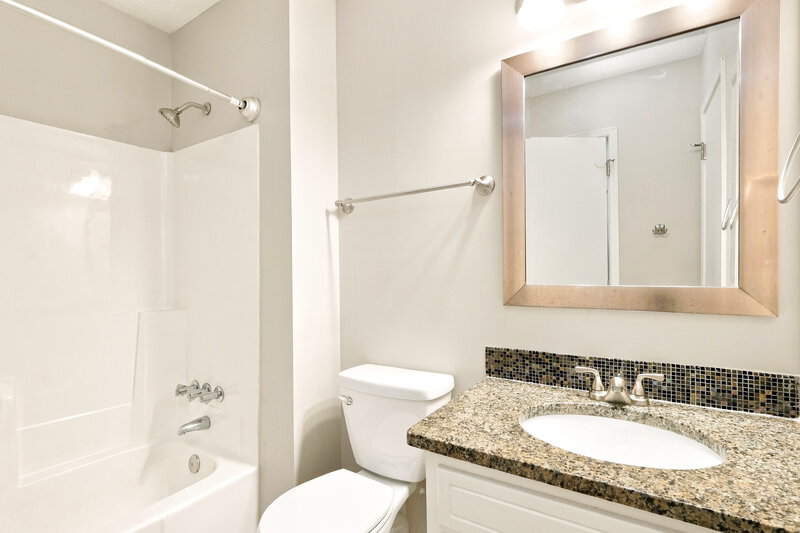 2,360/Mo, 206 Morgans Turn Peachtree City, GA 30269 Bathroom View