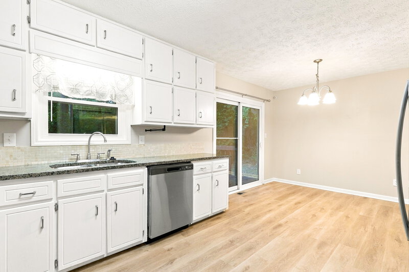 2,360/Mo, 206 Morgans Turn Peachtree City, GA 30269 Kitchen View 3