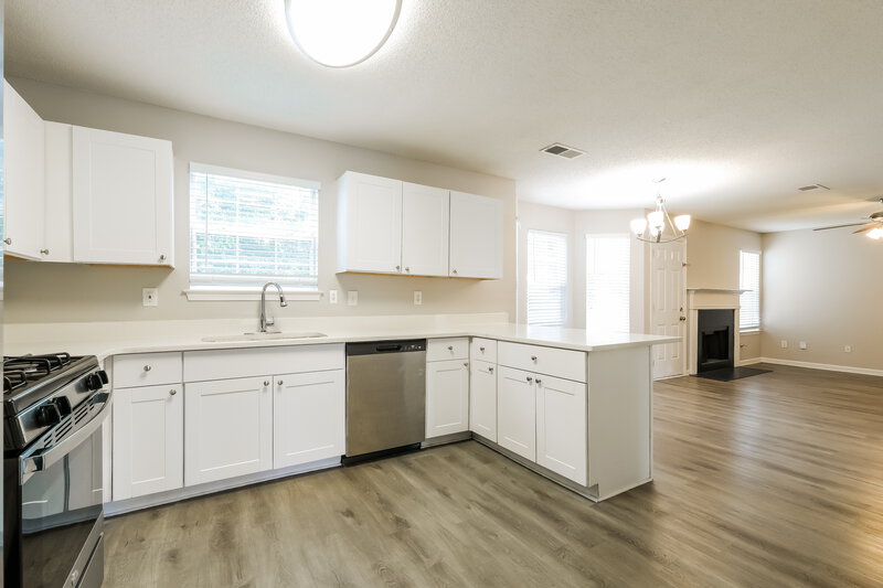 2,665/Mo, 4585 Osprey Ln Decatur, GA 30035 Kitchen View