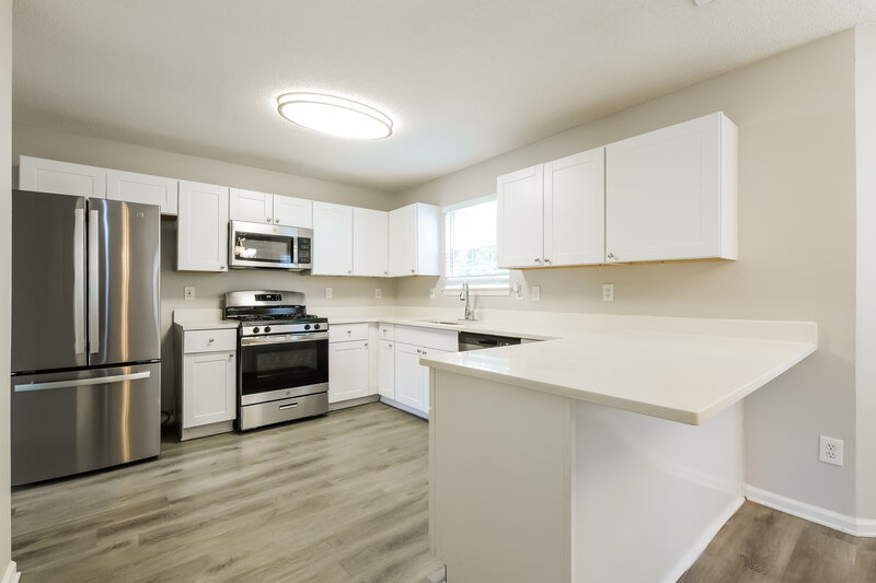 2,665/Mo, 4585 Osprey Ln Decatur, GA 30035 Kitchen View 2