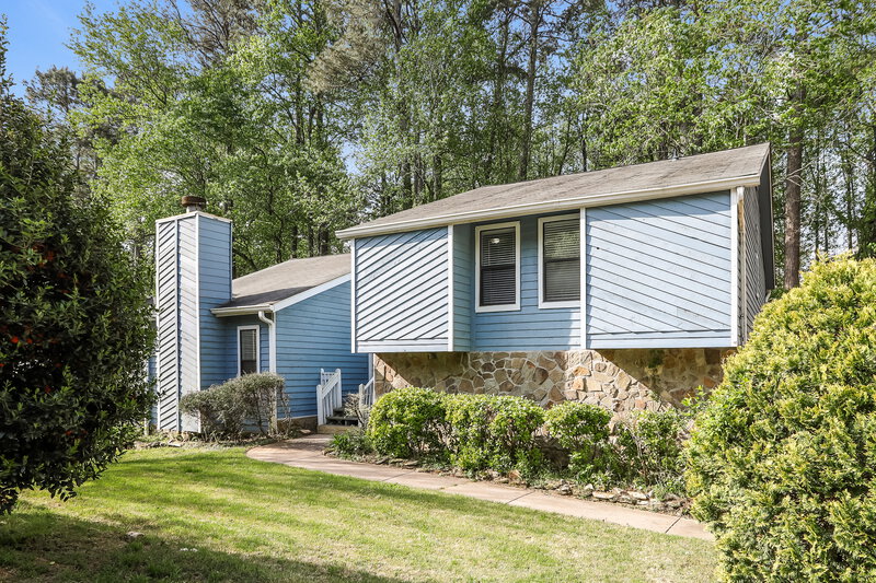 2,125/Mo, 6824 Creekwood Dr Douglasville, GA 30135 Front View