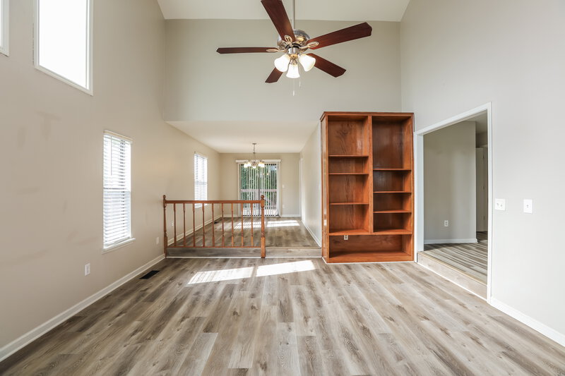 2,125/Mo, 6824 Creekwood Dr Douglasville, GA 30135 Living Room View 2