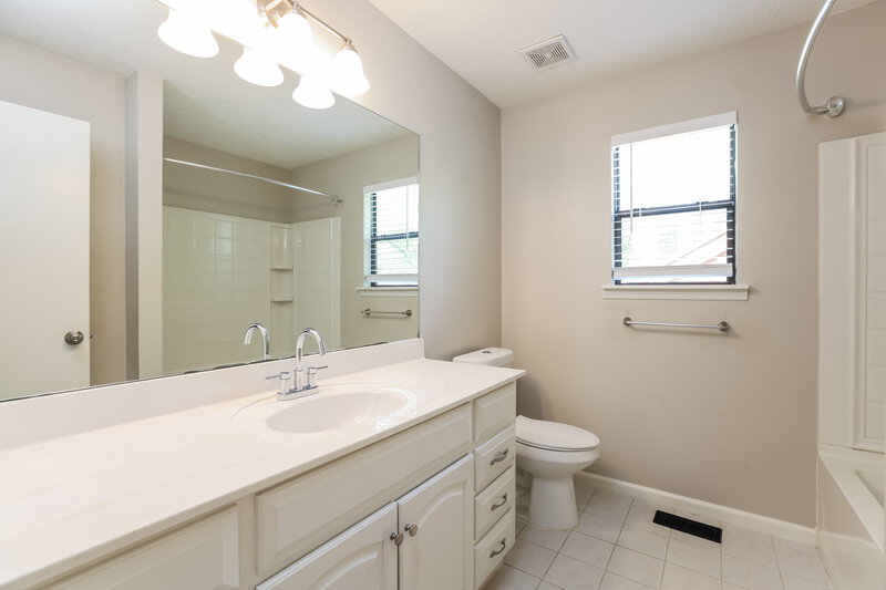 2,125/Mo, 6824 Creekwood Dr Douglasville, GA 30135 Bathroom View