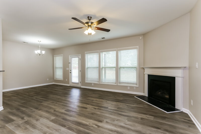 2,335/Mo, 3232 Baylor Cir McDonough, GA 30253 Living Room View