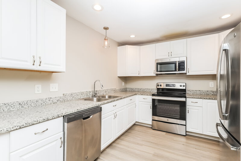 2,165/Mo, 303 Morgans Turn Peachtree City, GA 30269 Kitchen View