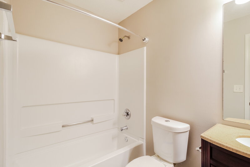 2,060/Mo, 2362 Rambling Way Lithonia, GA 30058 Bathroom View