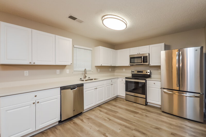 2,430/Mo, 3136 Stream View Atlanta, GA 30349 Kitchen View