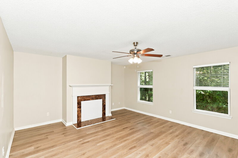 2,110/Mo, 3136 Stream View Atlanta, GA 30349 Family Room View