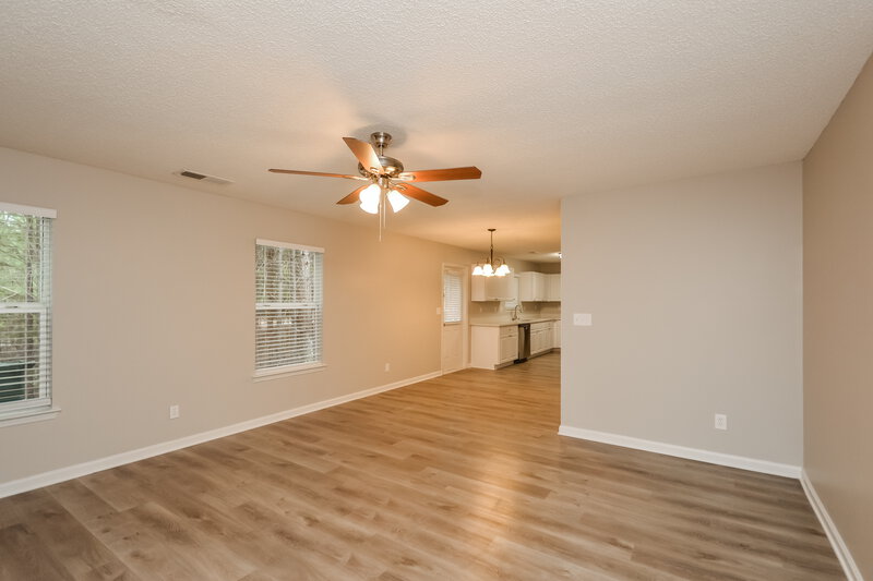 2,430/Mo, 3136 Stream View Atlanta, GA 30349 Family Room View 2