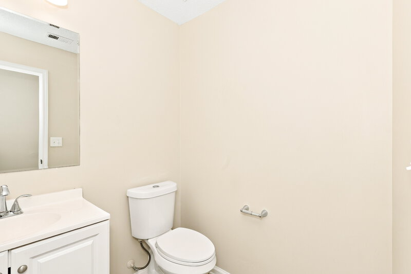 2,110/Mo, 3136 Stream View Atlanta, GA 30349 Primary Bathroom View