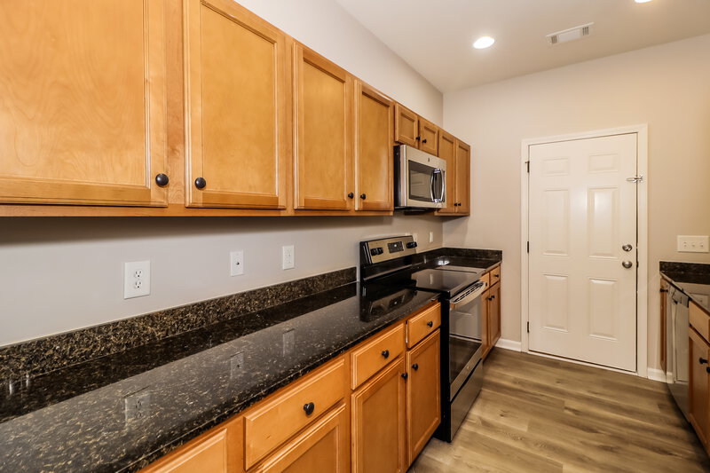 2,190/Mo, 192 Overlook Cir Canton, GA 30115 Kitchen View