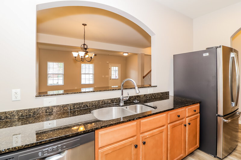 2,190/Mo, 192 Overlook Cir Canton, GA 30115 Kitchen View 2