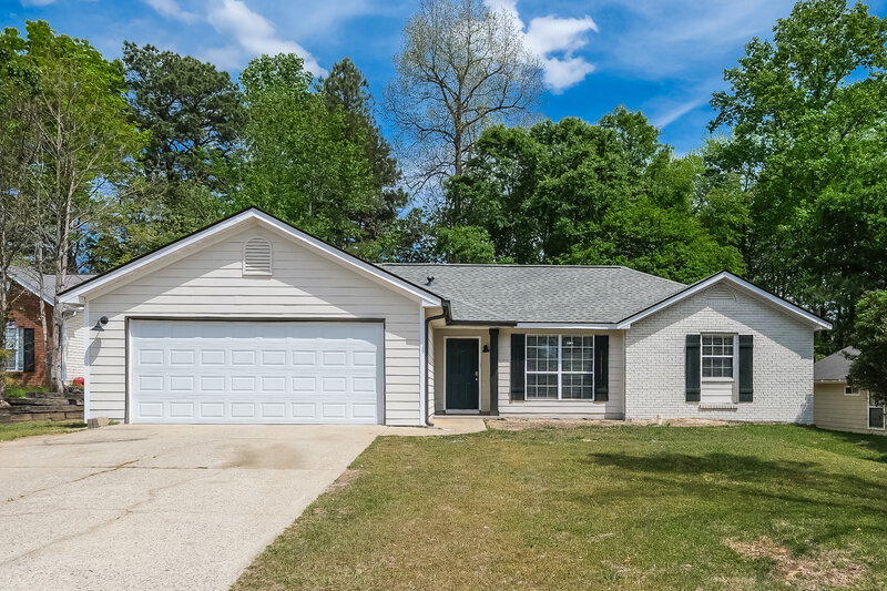 2,050/Mo, 320 Emerald Green Ct Atlanta, GA 30349 External View