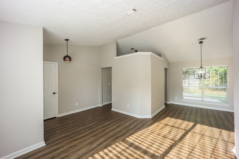 2,115/Mo, 320 Emerald Green Ct Atlanta, GA 30349 Living Room View