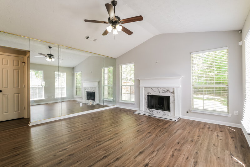 2,050/Mo, 320 Emerald Green Ct Atlanta, GA 30349 Living Room View
