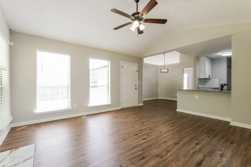 2,050/Mo, 320 Emerald Green Ct Atlanta, GA 30349 Living Room View 2