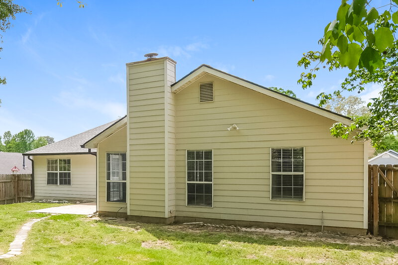 2,050/Mo, 320 Emerald Green Ct Atlanta, GA 30349 Rear View